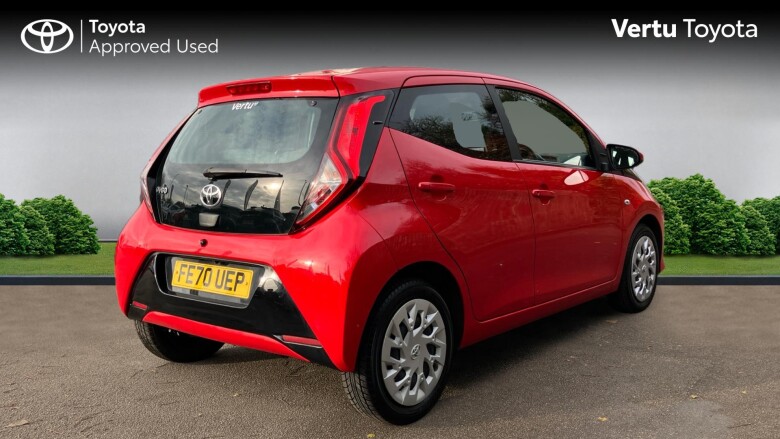 Toyota Aygo 1.0 VVT-i X-Play 5dr x-shift Petrol Hatchback